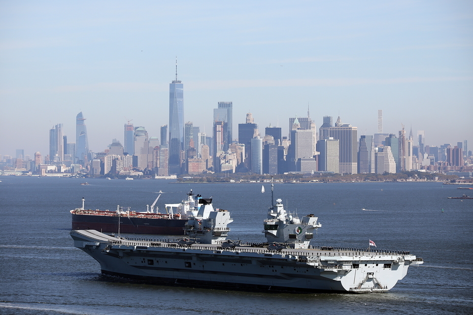 HMS Queen Elizabeth step closer to operations with transatlantic training