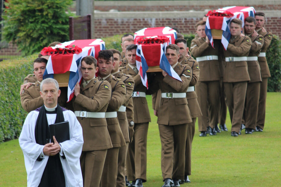Family of World War 1 soldiers attend their relatives' funeral a century after they gave their lives