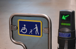 Accessible rail passenger gate at train station