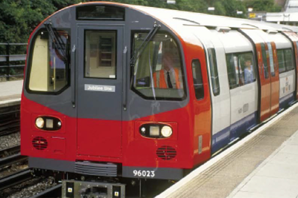 Report 06/2019: Train travelling with doors open on the Jubilee line