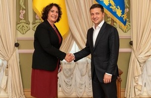 British Ambassador Melinda Simmons and Ukrainian President Volodymyr Zelenskyy