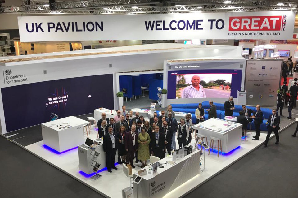 Transport Minister visits 26th World Road Congress in Abu Dhabi