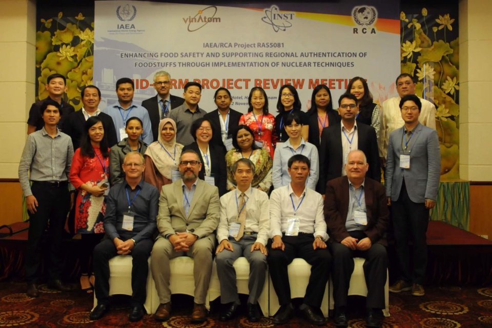 GC team shares expertise in food authenticity in Vietnam