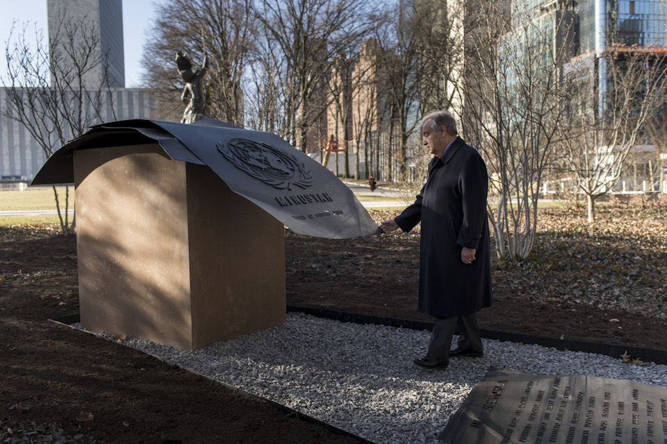 Secretary-General António Guterres stands by the memorial of the Haiti 2010 Earthquake at the UN Headquarters. (UN Photo)
