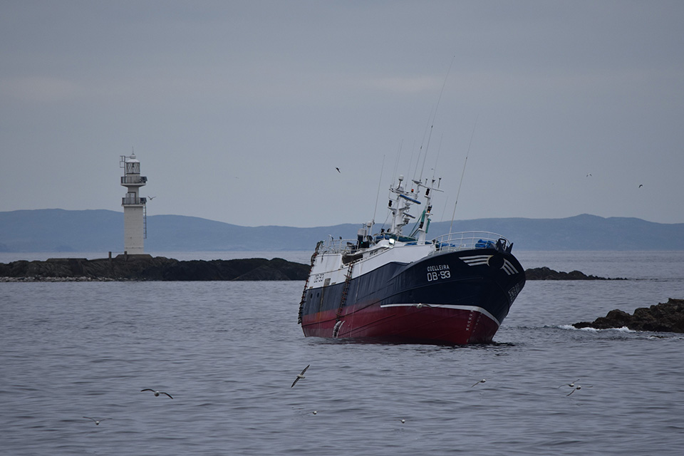 Fishing vessel Coelleira aground on Ve Skerries