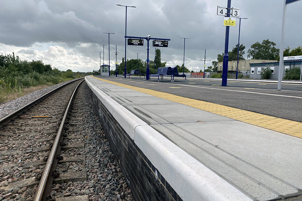 New tech to tackle leaves on the line and de ice platforms set to revolutionise British rail travel