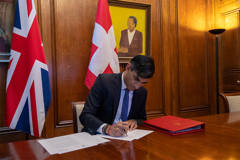 Switzerland and UK to negotiate a bilateral financial services agreement