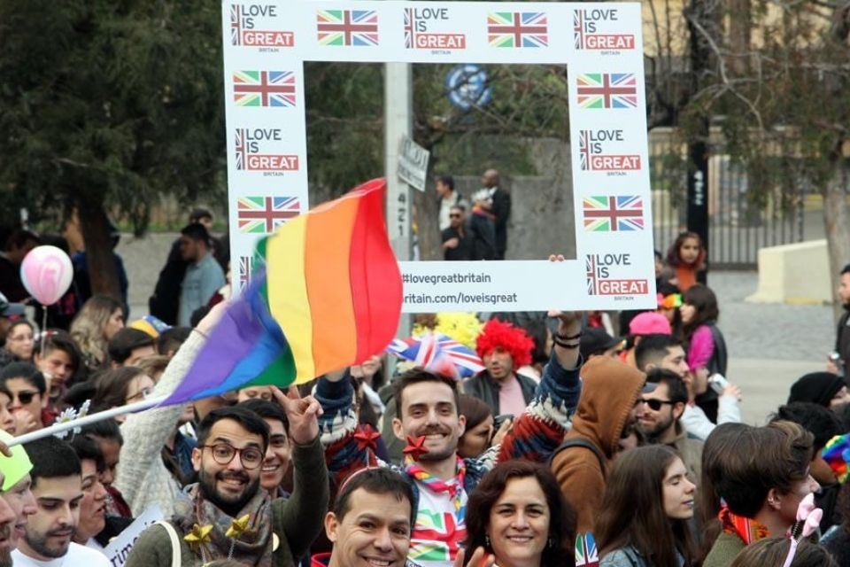 Each year, the Embassy participates in the Pride Parade organised by the Chilean NGOs Iguales and Movilh.