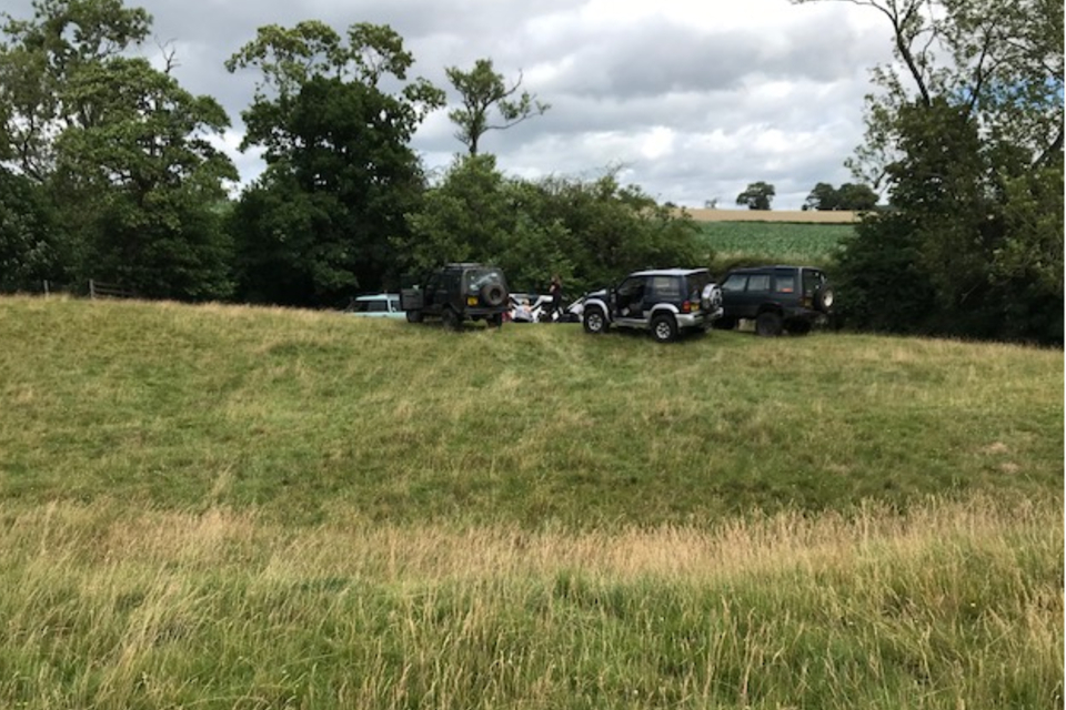 4x4 drivers warned after group spotted driving in river