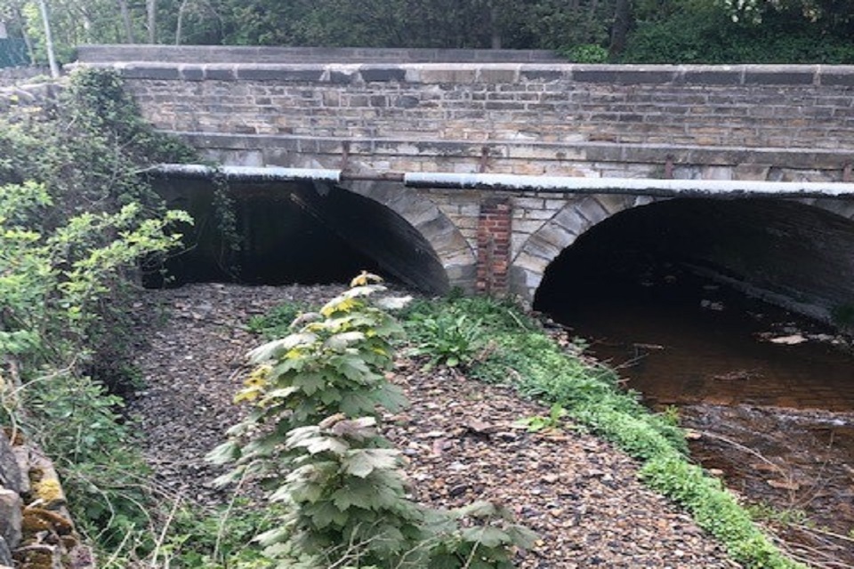 River maintenance works to reduce flood risk at Clayton West