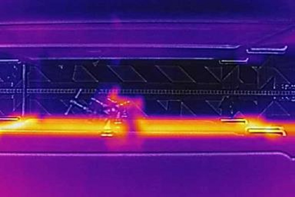Thermal imaging of the gaps between stacks of scaled down 3m3 boxes (RED Engineering trials)