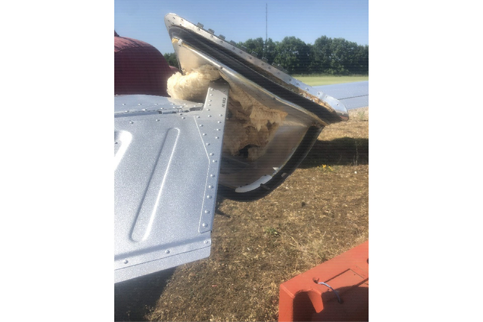 AAIB Report: Mooney M20K, Baggage door detachment in flight