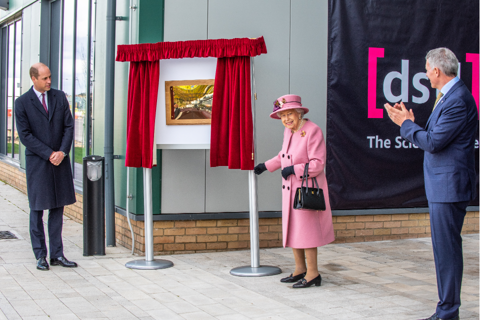 Dstl’s new counter-terrorism facility opened by The Queen