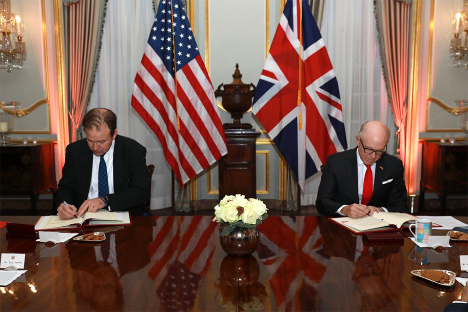 UK and US sign Customs agreement to ensure continued smooth trade