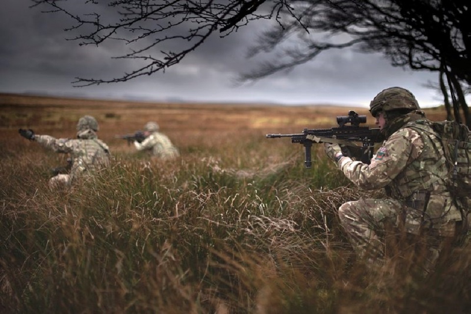Photonics spin-out to defend against battlefield laser threats awarded funding