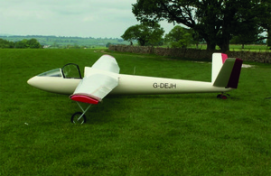 SB-5E glider, registration G-DEJH