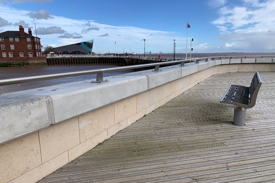 Vital Hull tidal flood defence scheme complete