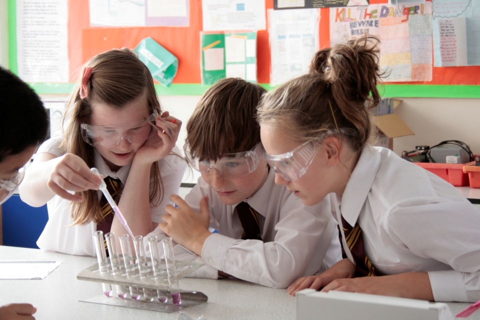 Ofsted publishes science research review – the first in a series of subject reviews