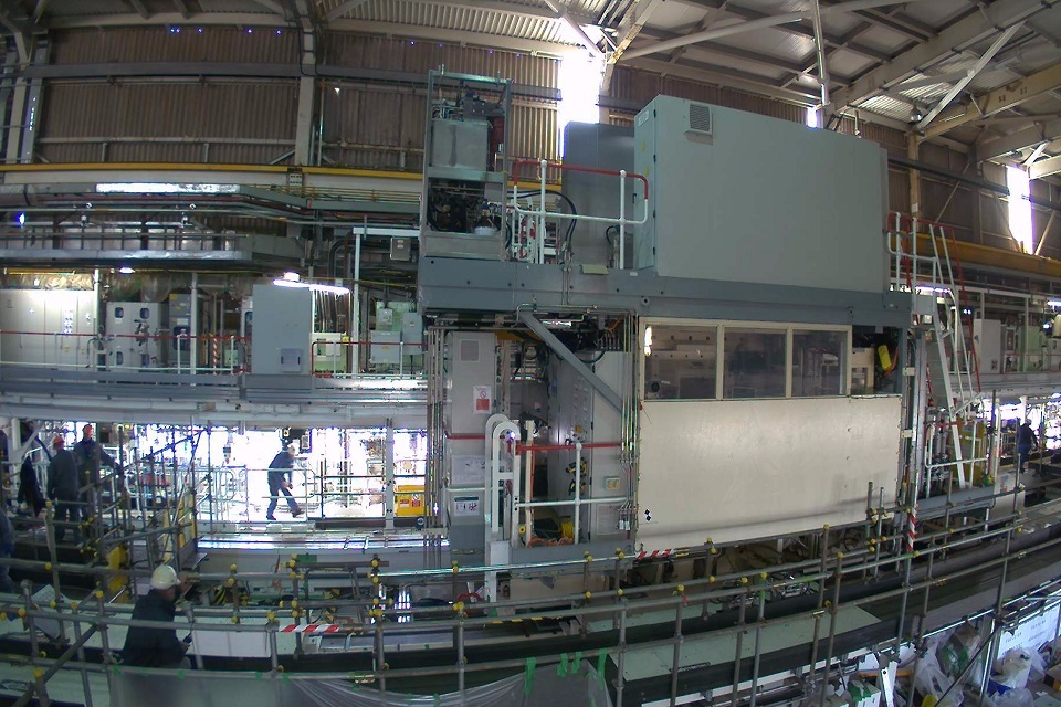 SEP2 moves into position for retrievals