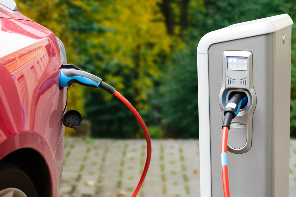Further action needed on EV charging to meet Net Zero
