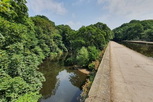 The River Aire as it passes beneath the Leeds & Liverpool canal near Dowley Gap