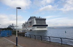 Cruise ship at Greenock