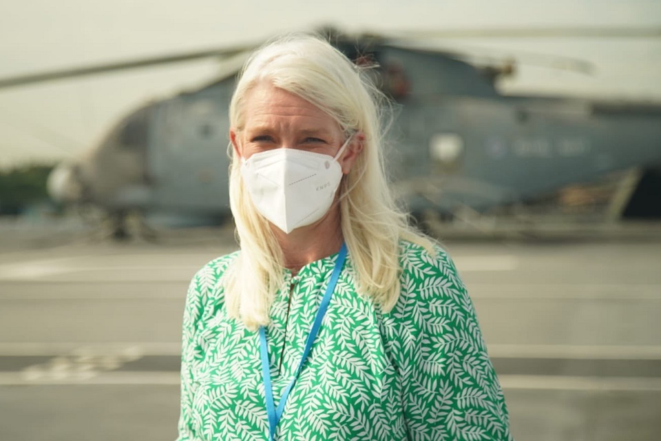 Minister for Asia visits HMS Queen Elizabeth in Singapore, October 2021