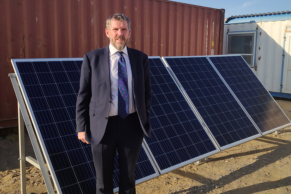 British Chargé d’Affaires Mr John Hamilton visited the solar power assembly plant in the outskirts of Ashgabat 