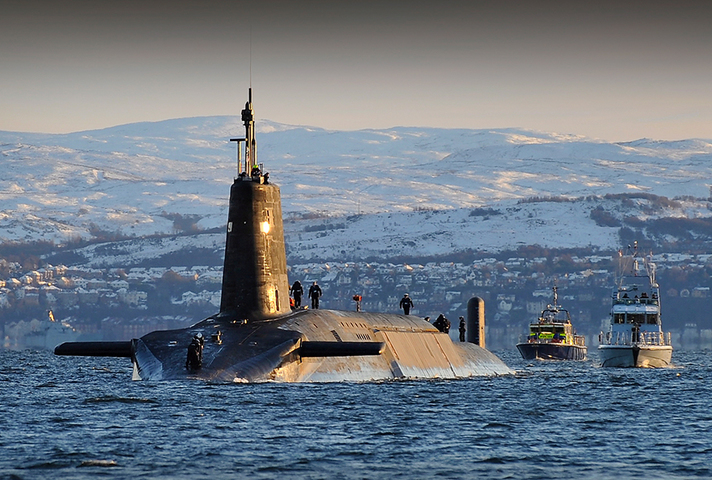 HMS Vanguard arrives back at HMNB Clyde
