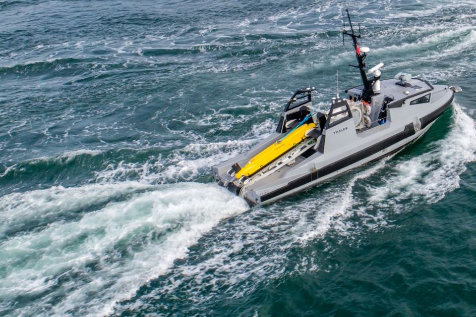 World class mine hunting technology delivered to Royal Navy