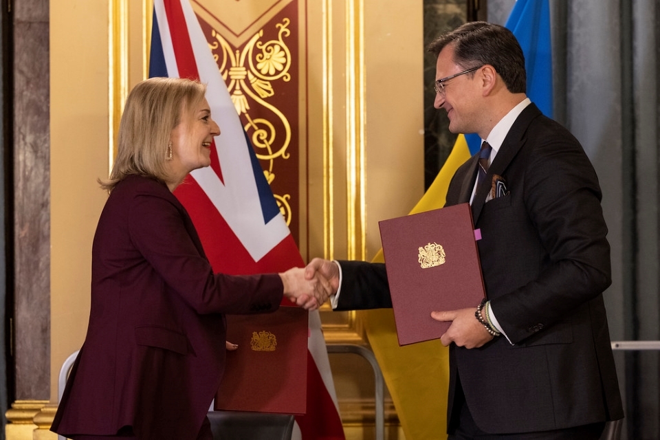 Foreign Secretary Liz Truss held talks with Ukrainian counterpart in the face of Russian aggression