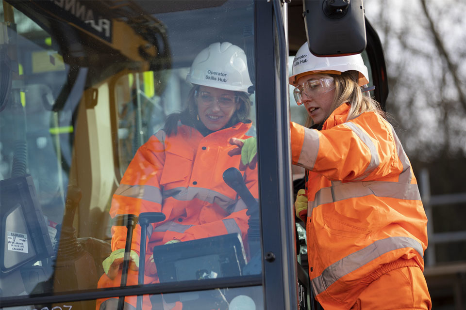 Treasury Minister sees how Midlands skills hub is building the future with apprenticeships