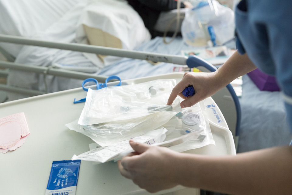 UK donates 2 million medical items to Ukraine