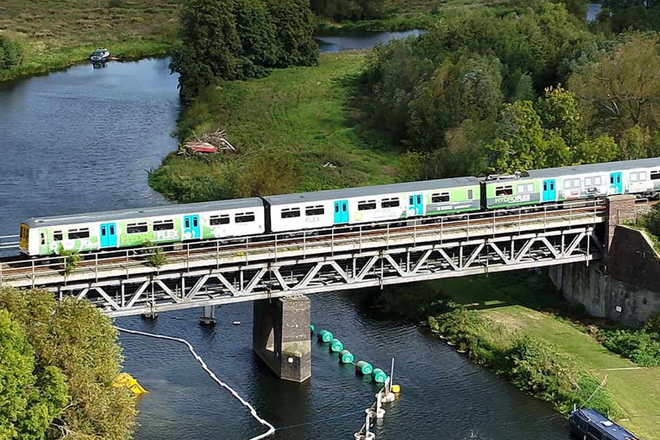 Government pledges £7.6 million for rail innovation