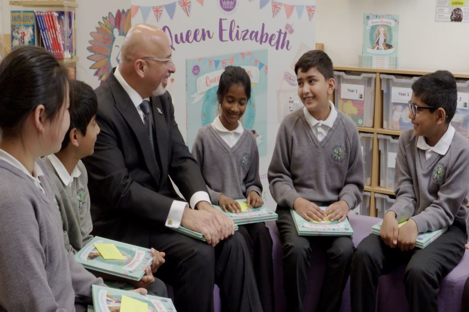 First set of free Jubilee commemoration books arrive in primary schools