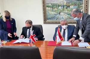 UK and Lebanon sign economic cooperation agreement