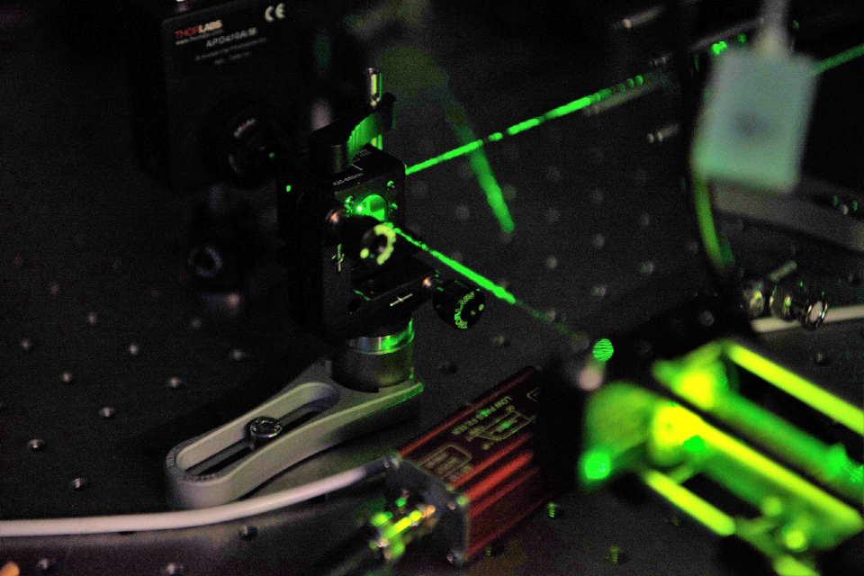 Quantum lab laser equipment