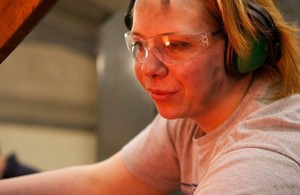 Louise, electronics engineer at Dstl