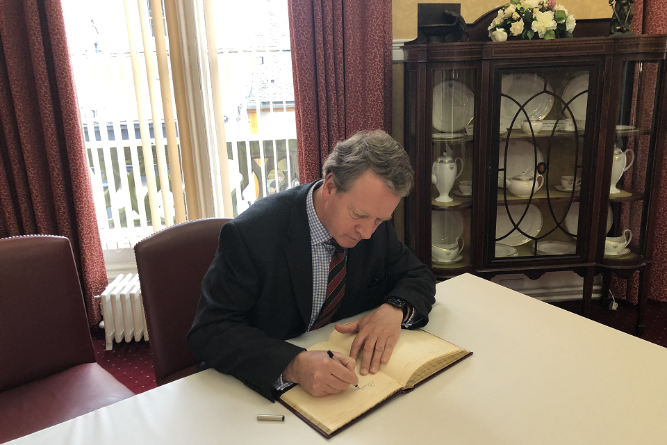 Scottish Secretary attends Dunfermline ceremony to mark new city status