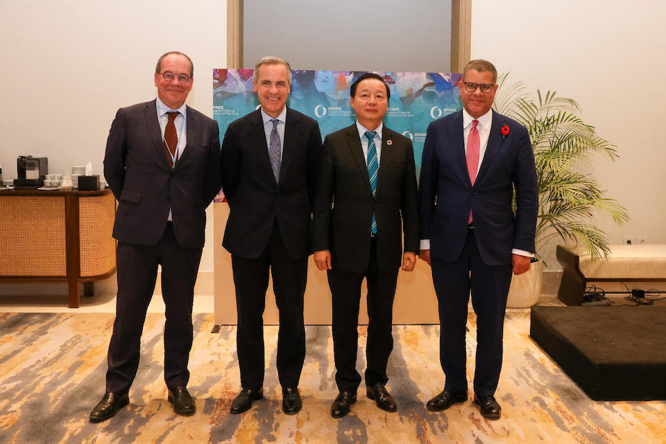 COP26 President meeting with Vietnamese Minister Ha: 8 November 2022