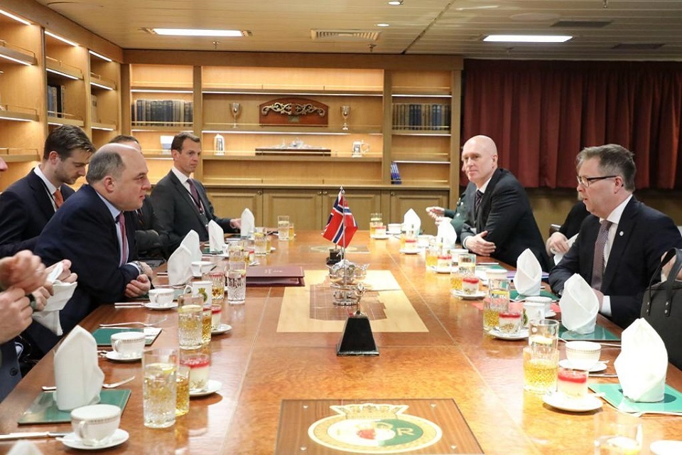 Royal Navy ships to be fitted with advanced new missile system