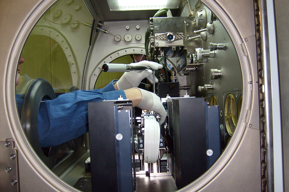 UK experiment to create materials for metal and medicine launches