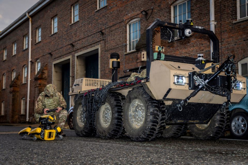 Dstl tests new technology at Army Warfighting Experiment