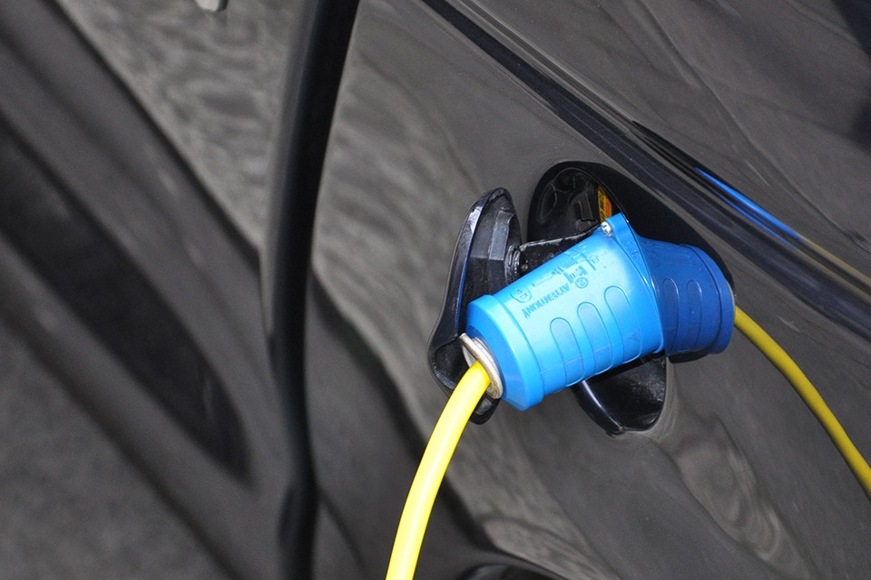 Government charges ahead in car fleet transition to electric vehicles