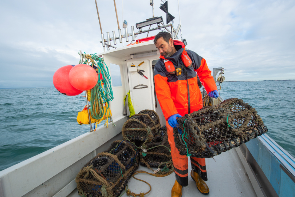 The medical certificate required by fishers on UK vessels