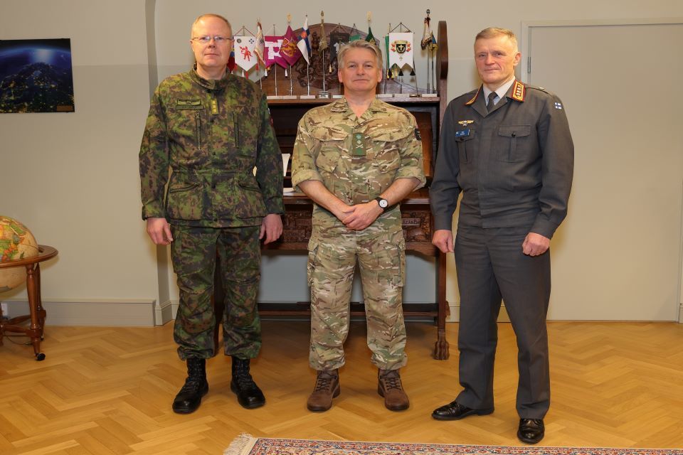 Commander Strategic Command meets senior personnel in Finland