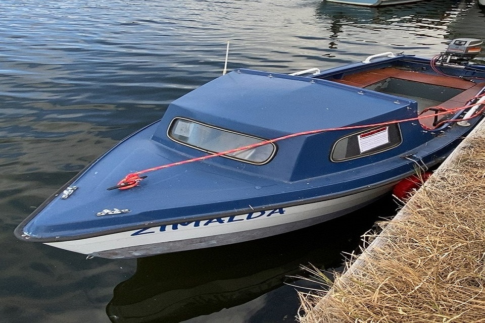 Choppy waters for Thames river boat owner