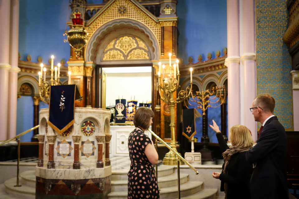 UK Government Minister visits the Scottish Jewish Heritage Centre