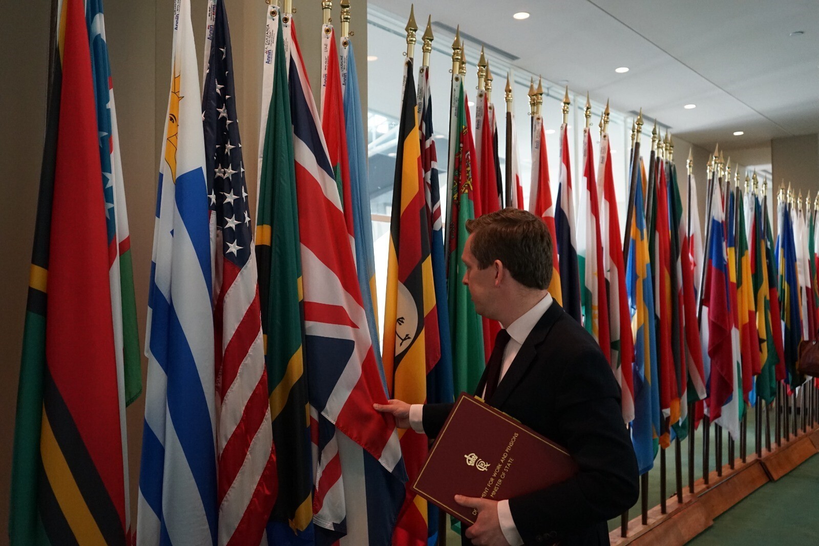 Der Minister zeigt das britische Behindertengesetz auf der UN-Konferenz in New York