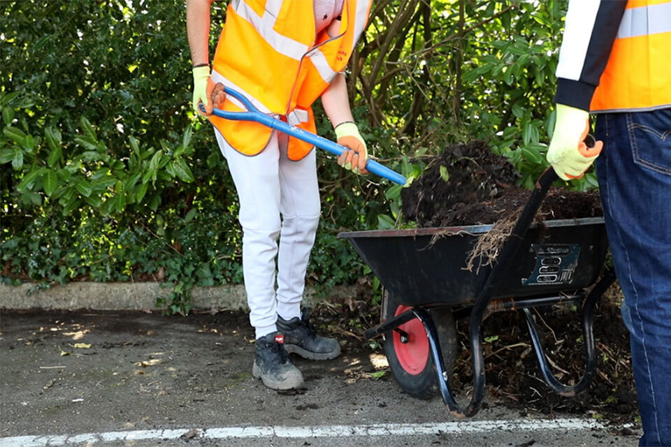 Offenders on clean-up duty in anti-social behaviour crackdown